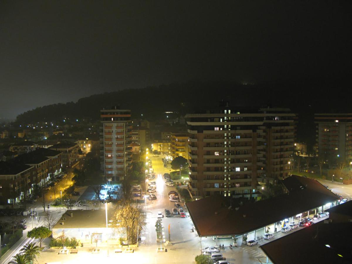 Casa Baia Flaminia Appartement Pesaro Buitenkant foto